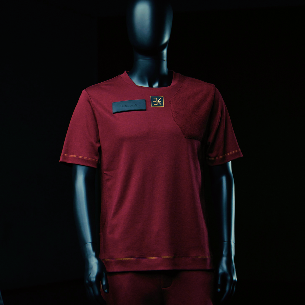 aim.one Gen1 shirt on a mannequin