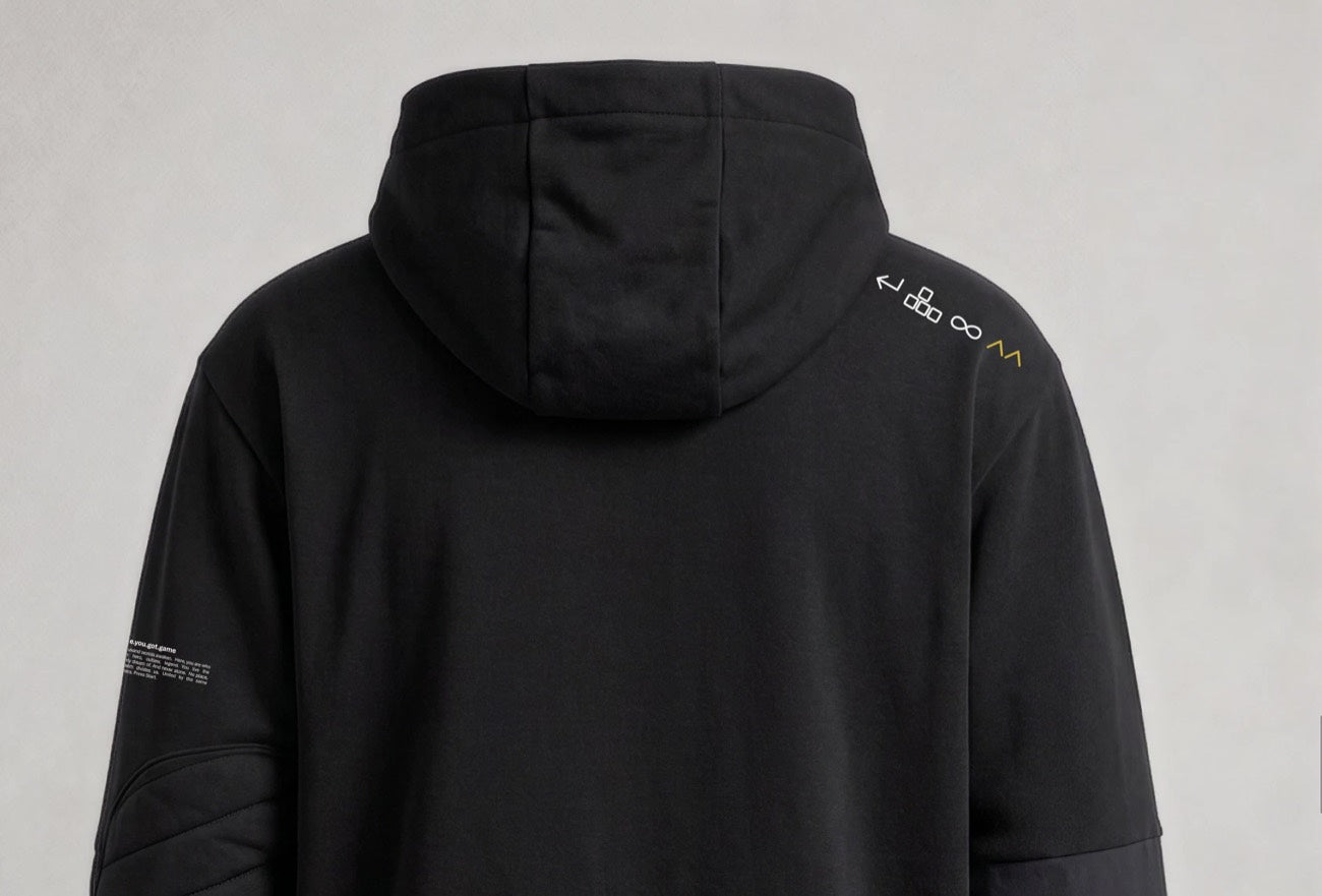 Gaming-Symbole auf der Schulter des Gen2 Hoodies
