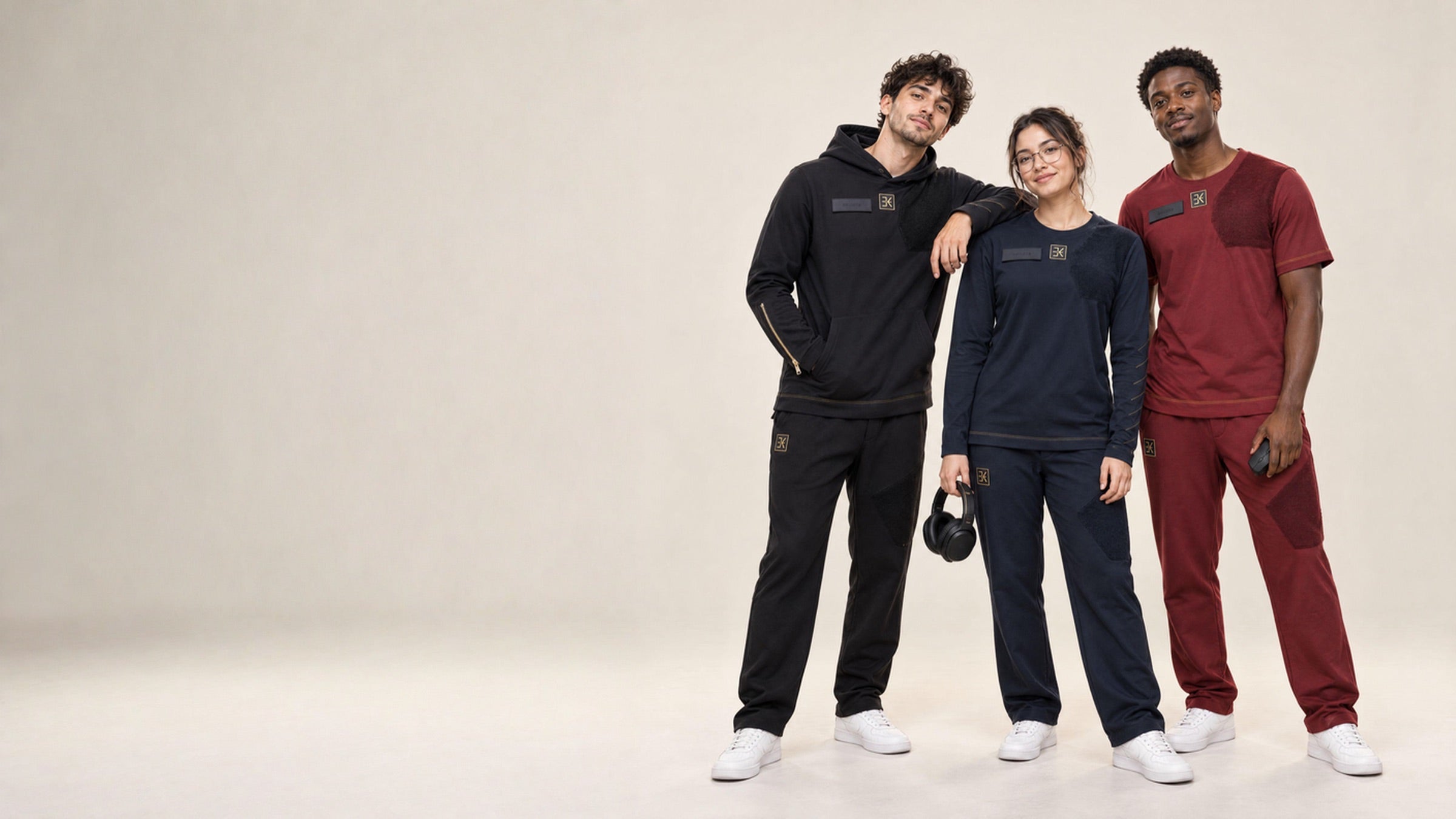 Drei Gamer in eWear Gen1 Hoodie, Longsleeve und Shirt